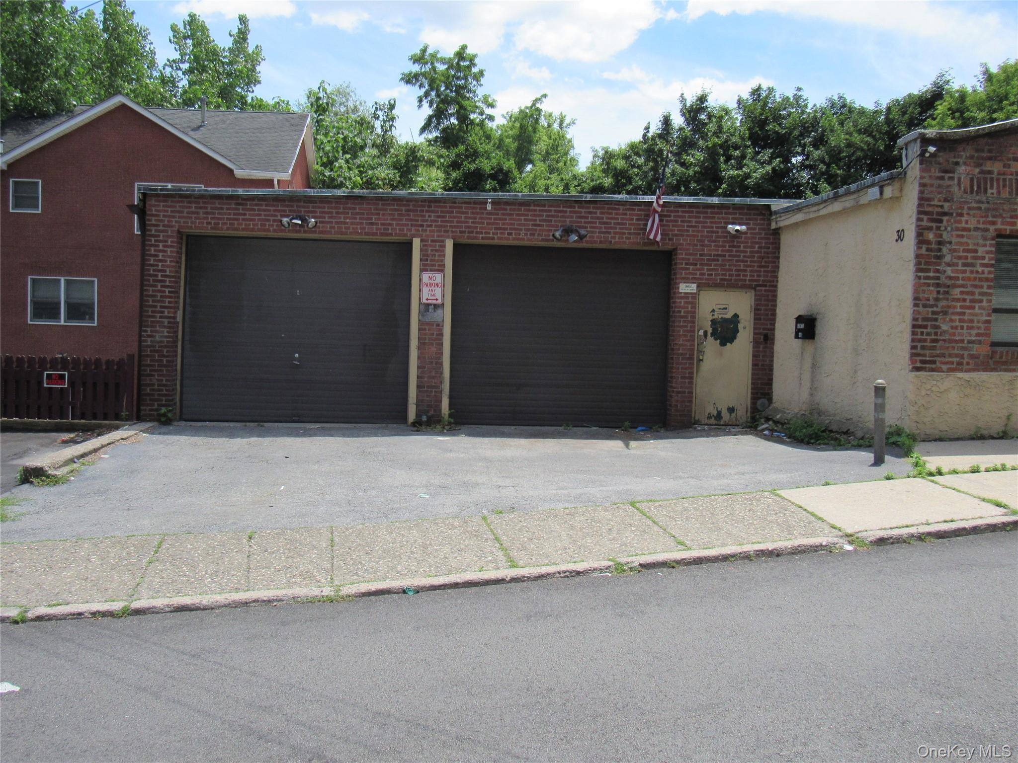 32 Aqueduct Street – For Rent photo 2