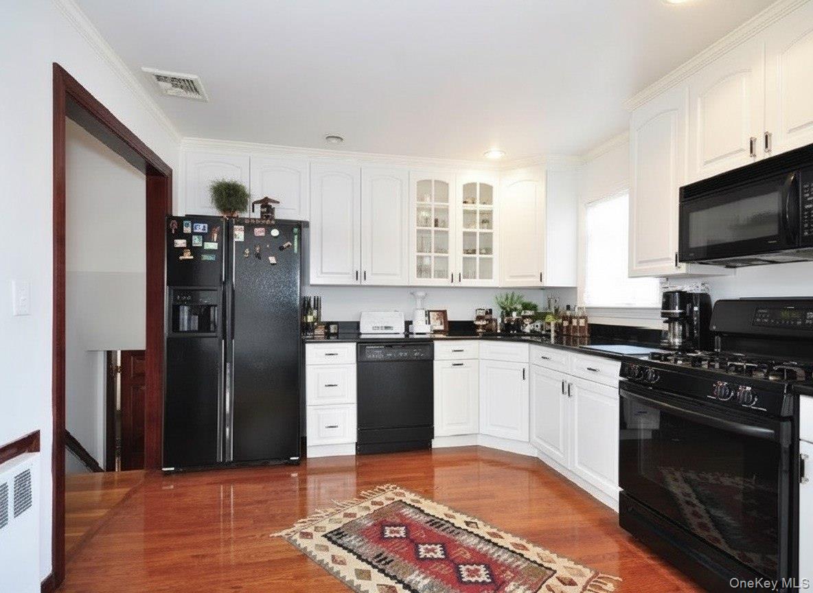 360 Terrace Avenue – For Sale photo 8