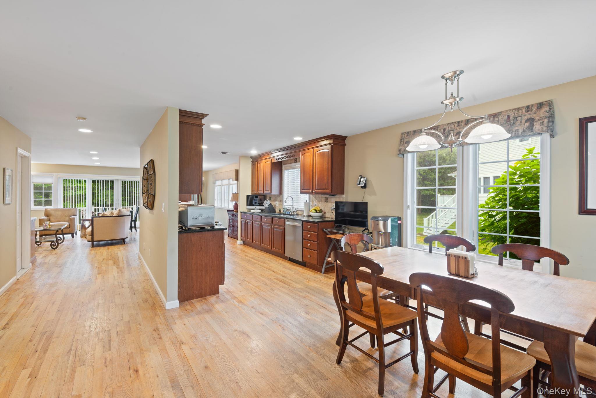 16 Lindbergh Circle – For Sale photo 11