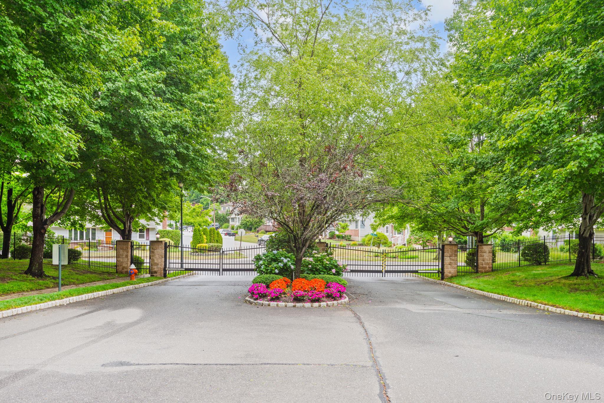 16 Lindbergh Circle – For Sale photo 28