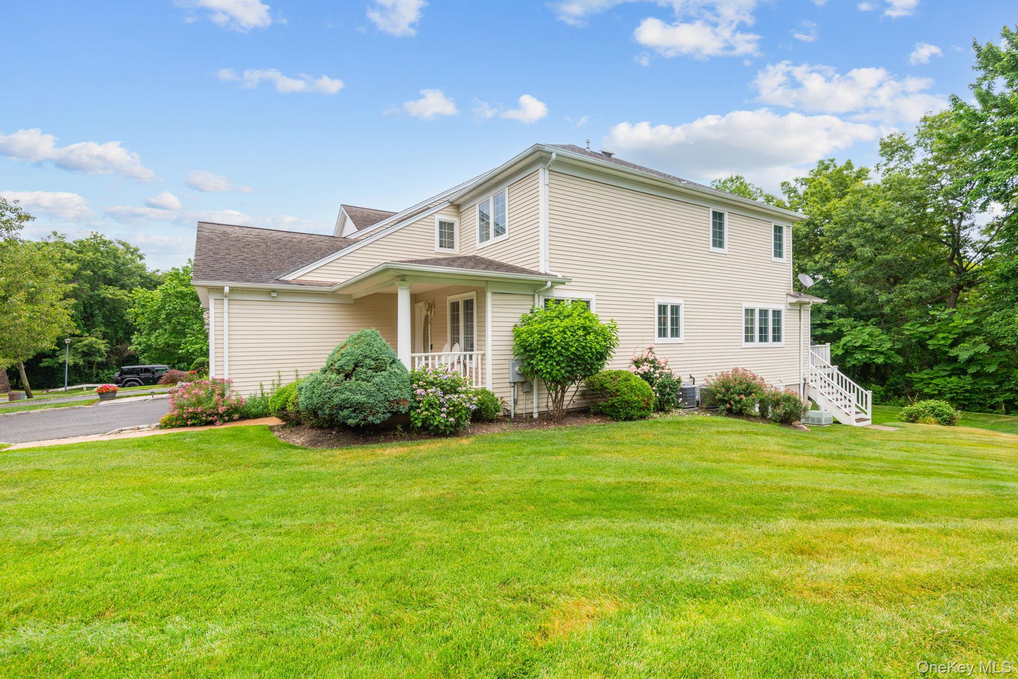 16 Lindbergh Circle – For Sale photo 5