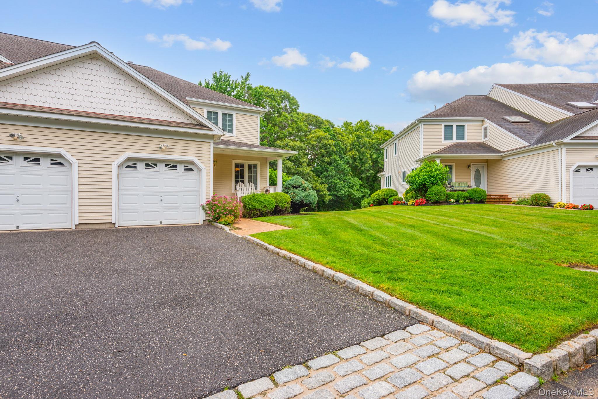 16 Lindbergh Circle – For Sale photo 4