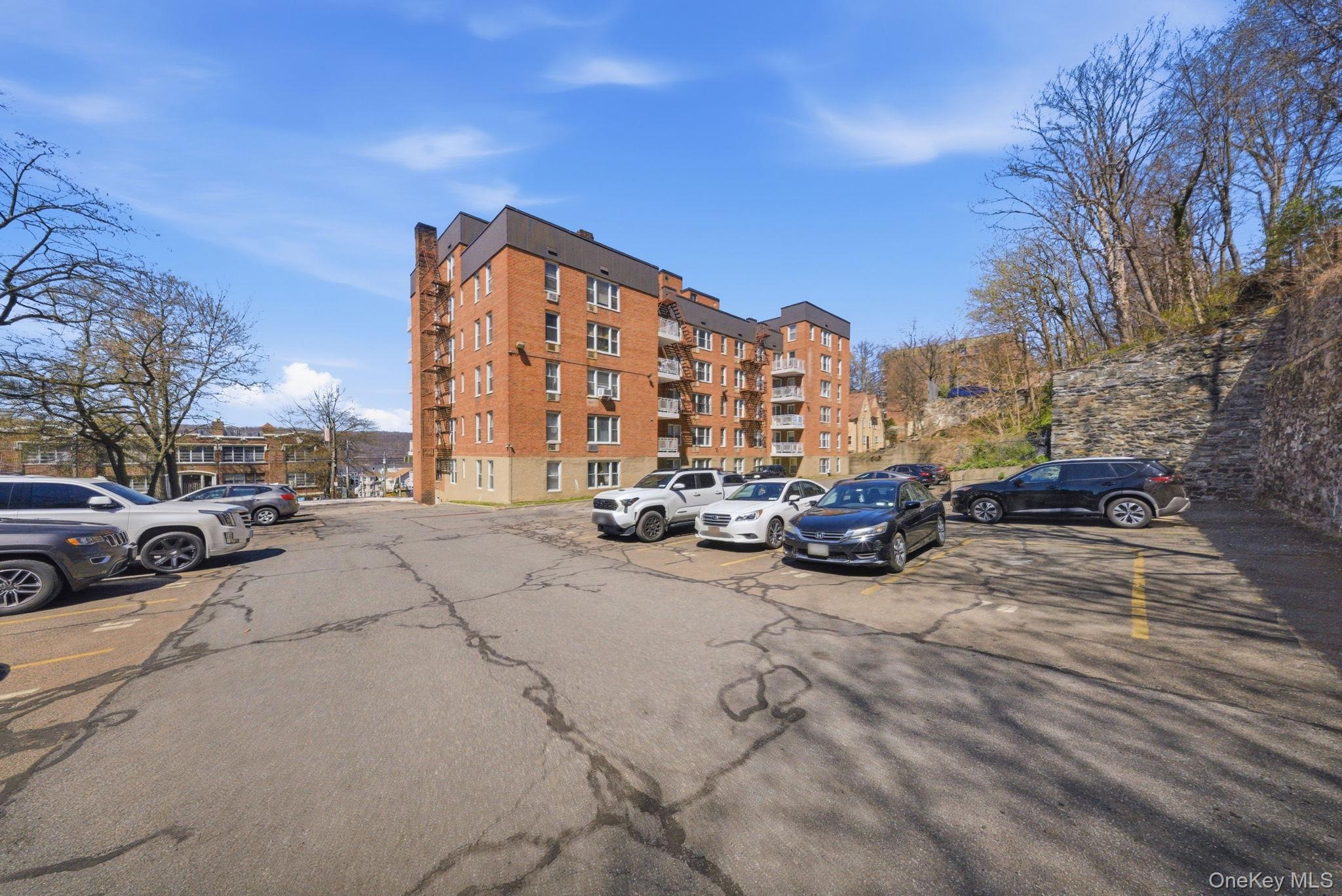 250 N Broadway, Unit 5B photo 26
