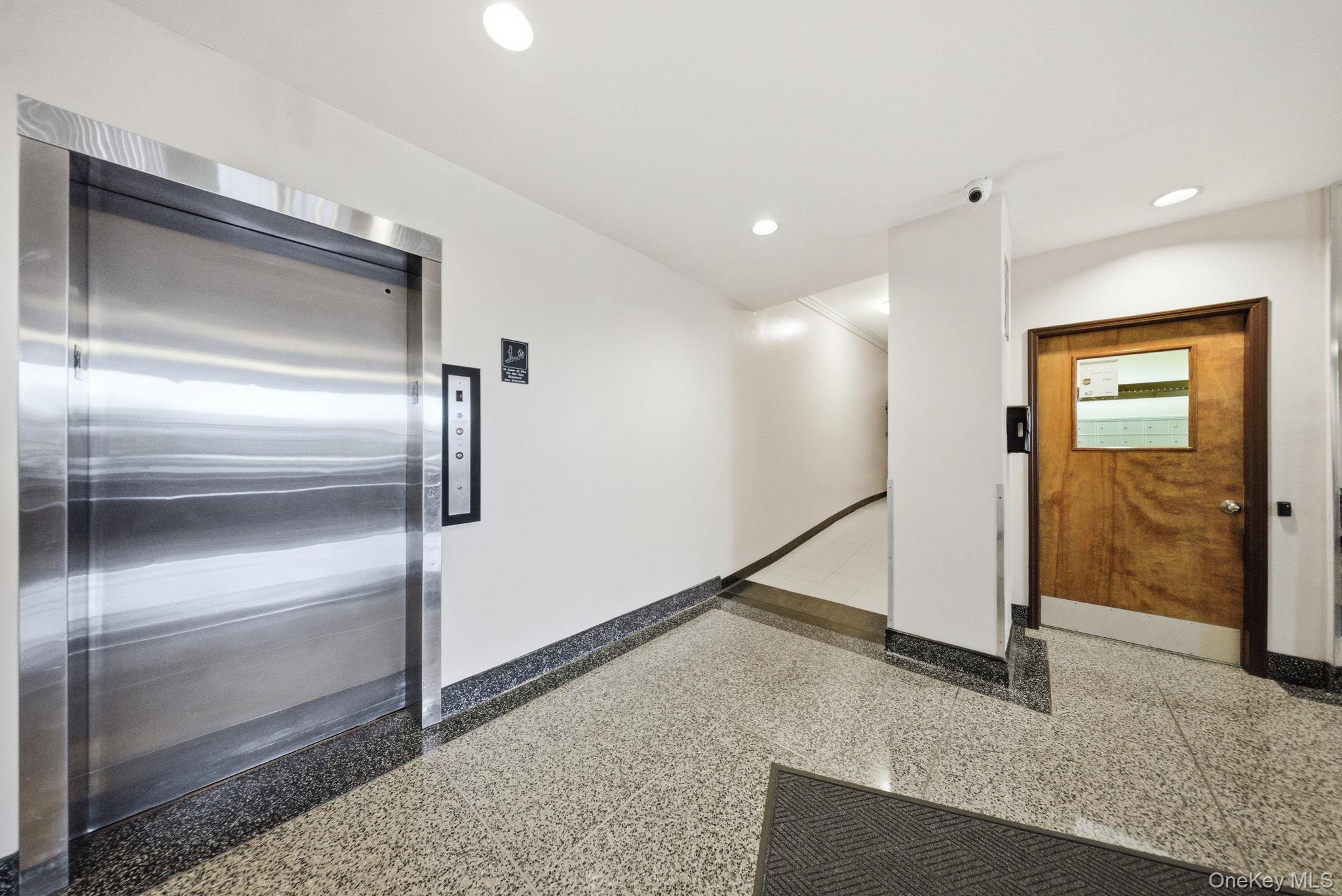 250 N Broadway, Unit 5B photo 23