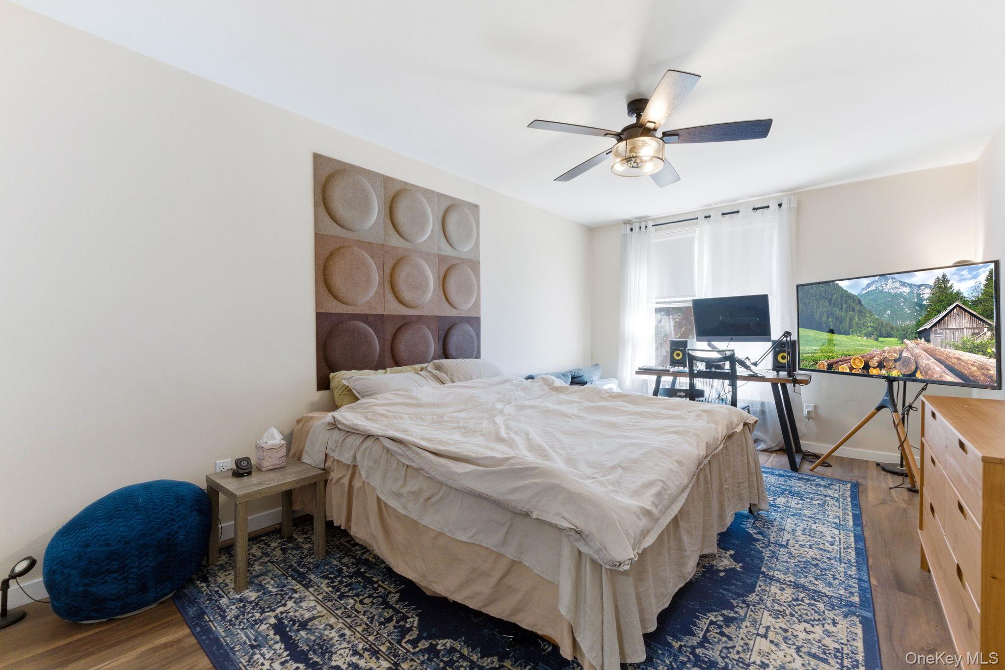250 N Broadway, Unit 5B photo 14