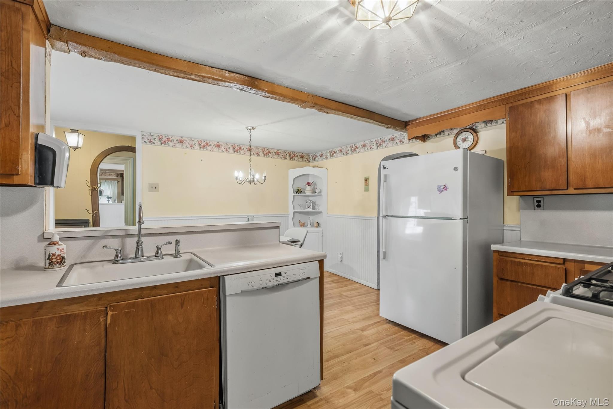 331 Kings Highway – For Sale photo 7