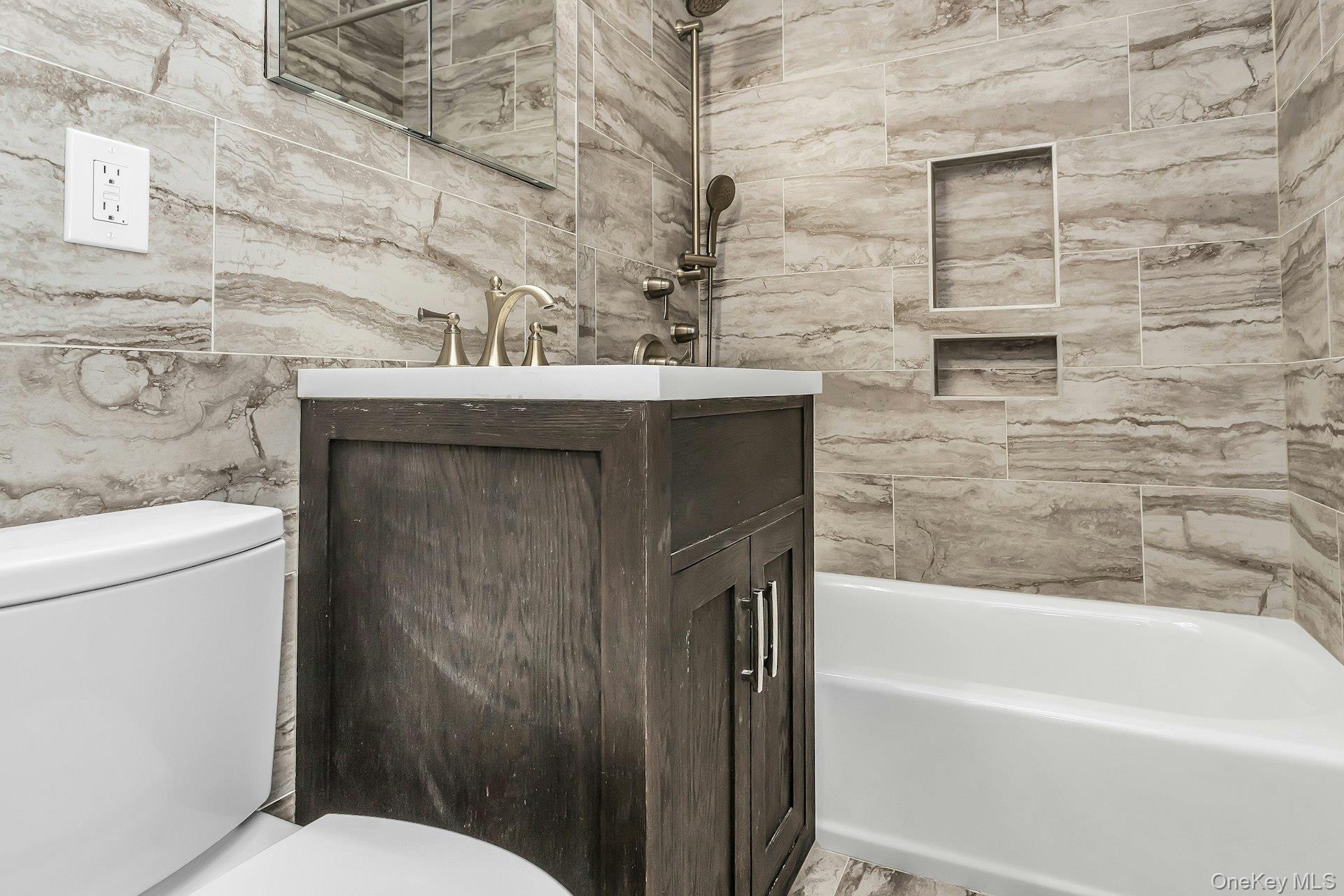 370 Broadway, Unit 4J photo 18