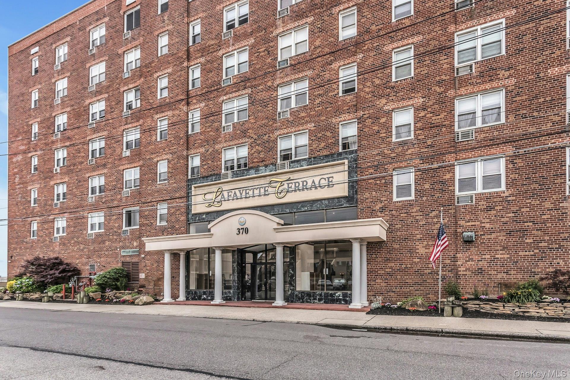 370 Broadway, Unit 4J photo 2