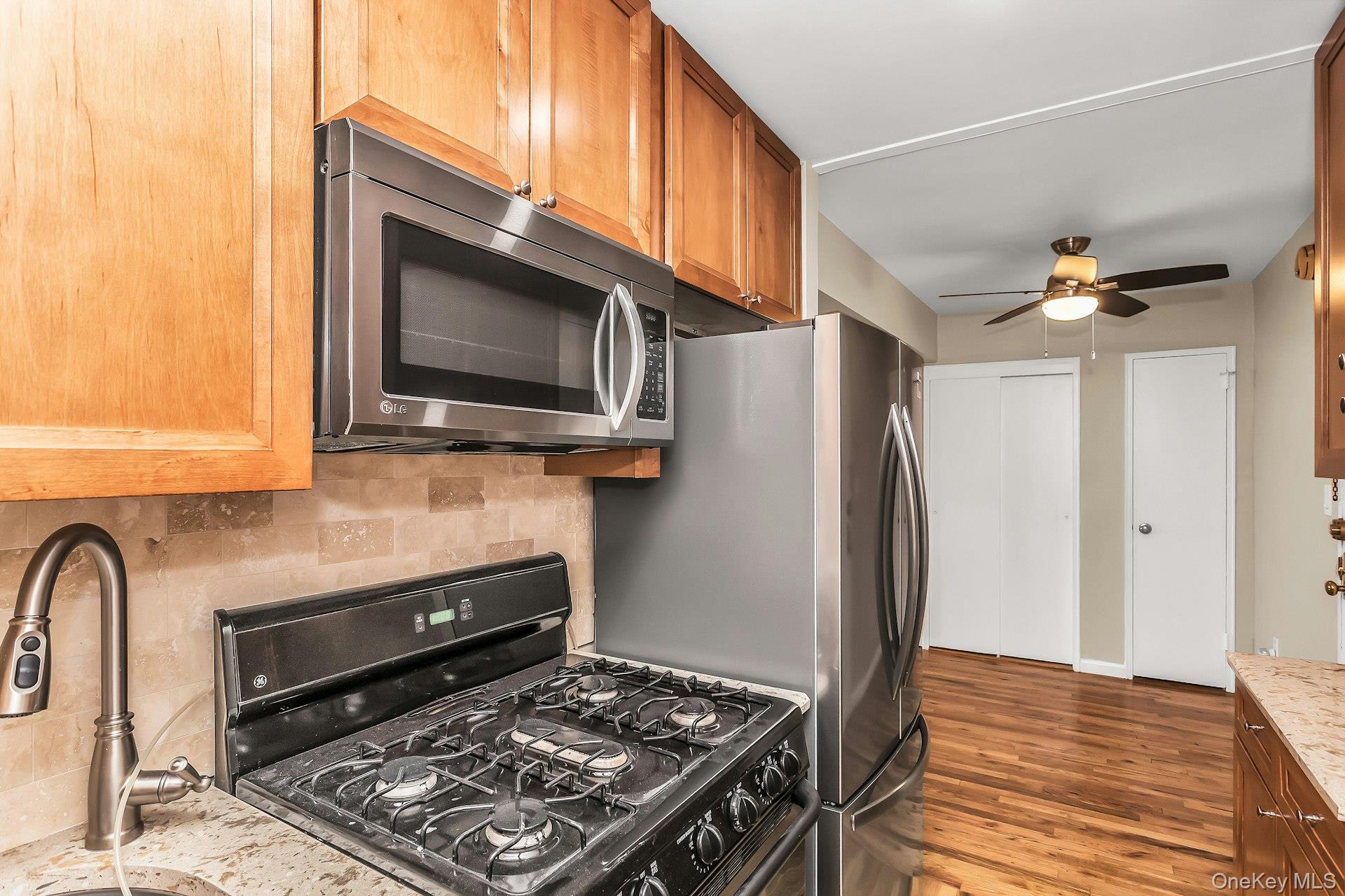370 Broadway, Unit 4J photo 8