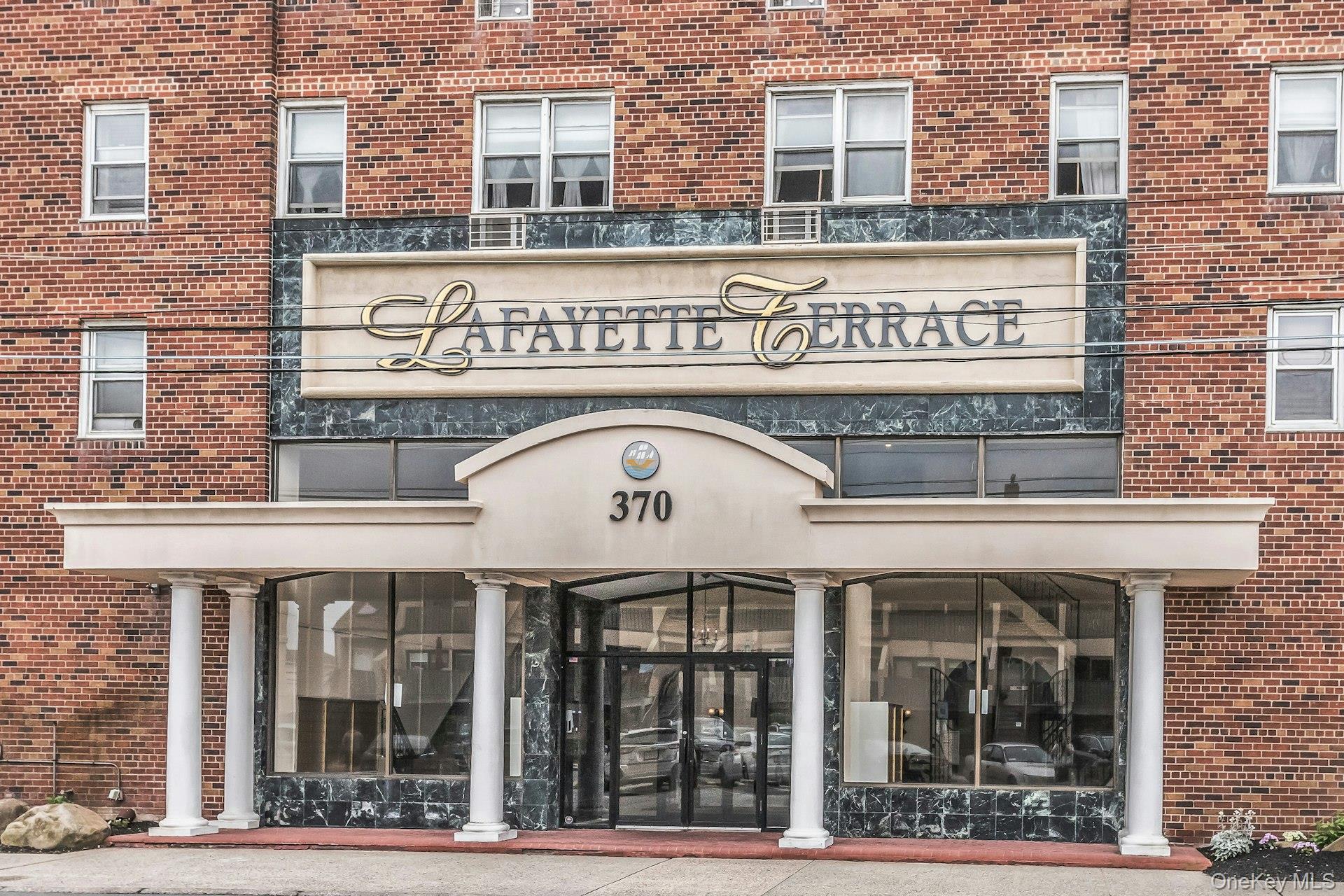 370 Broadway, Unit 4J
