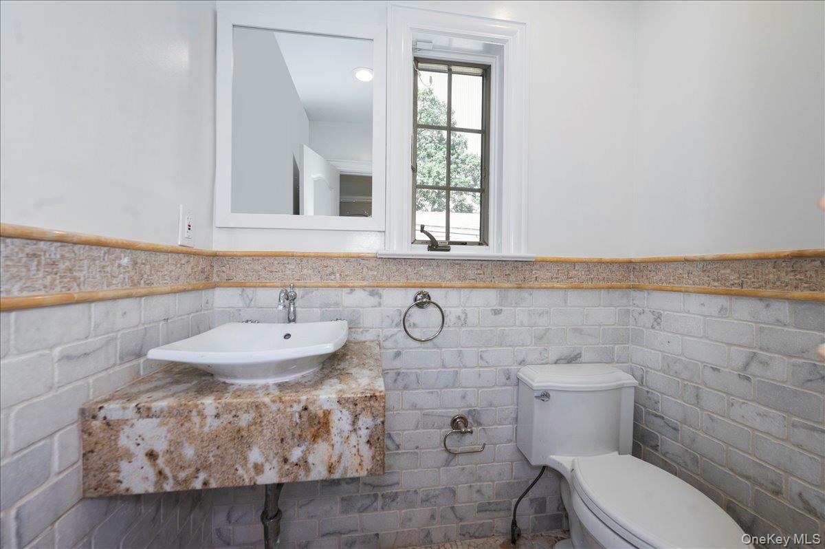 18 Pond Park Road – For Sale photo 11