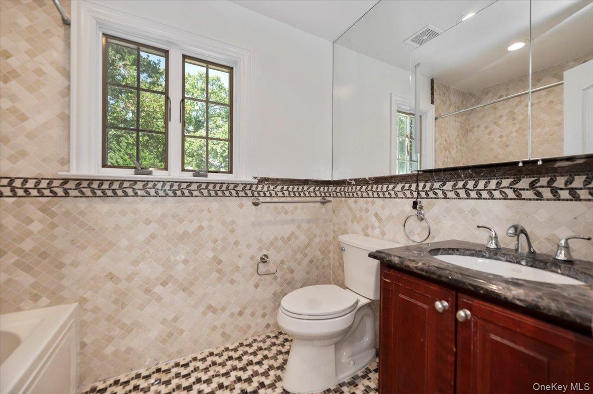 18 Pond Park Road – For Sale photo 22