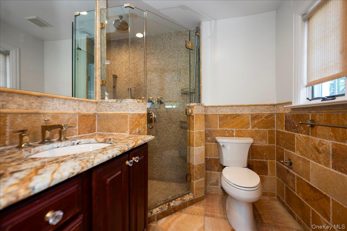18 Pond Park Road – For Sale photo 23