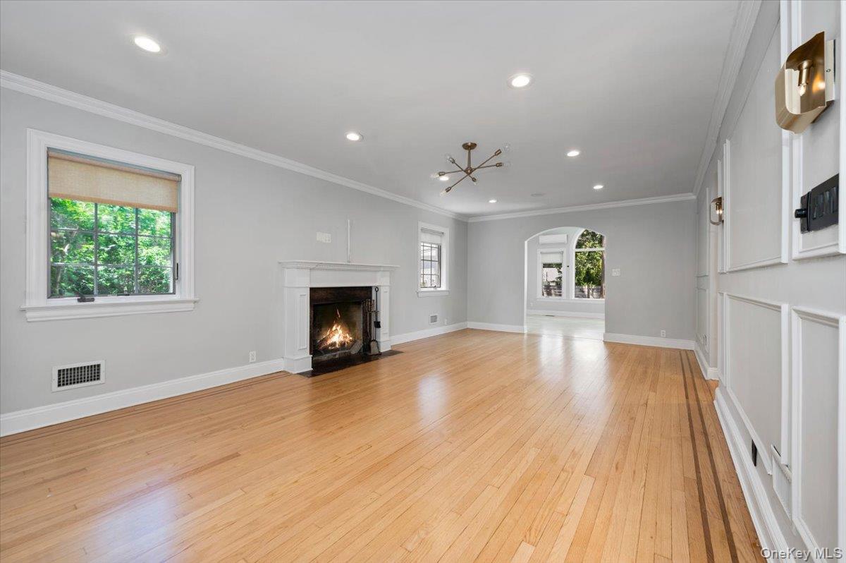 18 Pond Park Road – For Sale photo 4