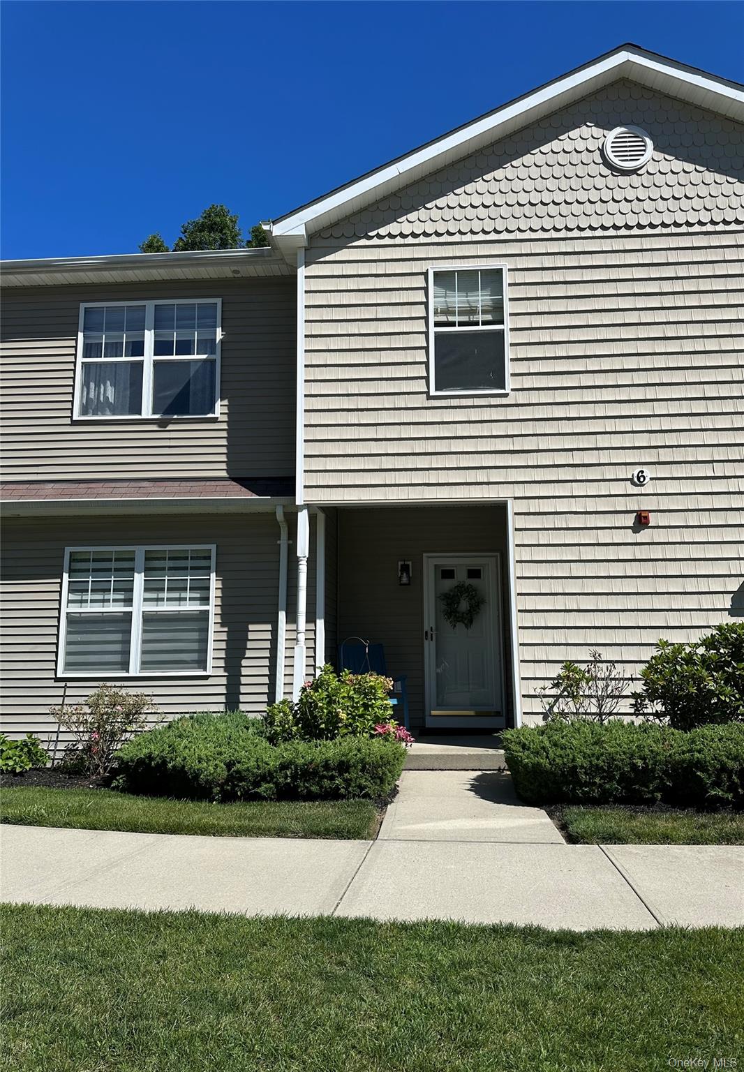 33 Daremy Circle – For Sale