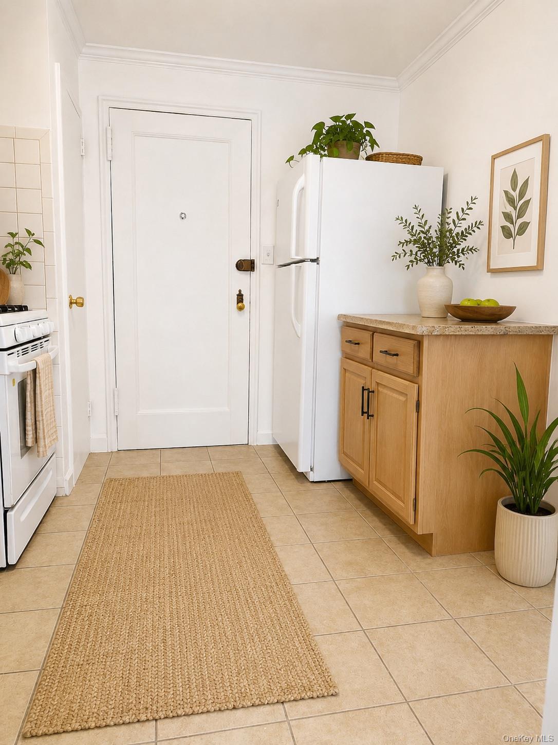 65-45 Yellowstone Boulevard, Unit 5C photo 2