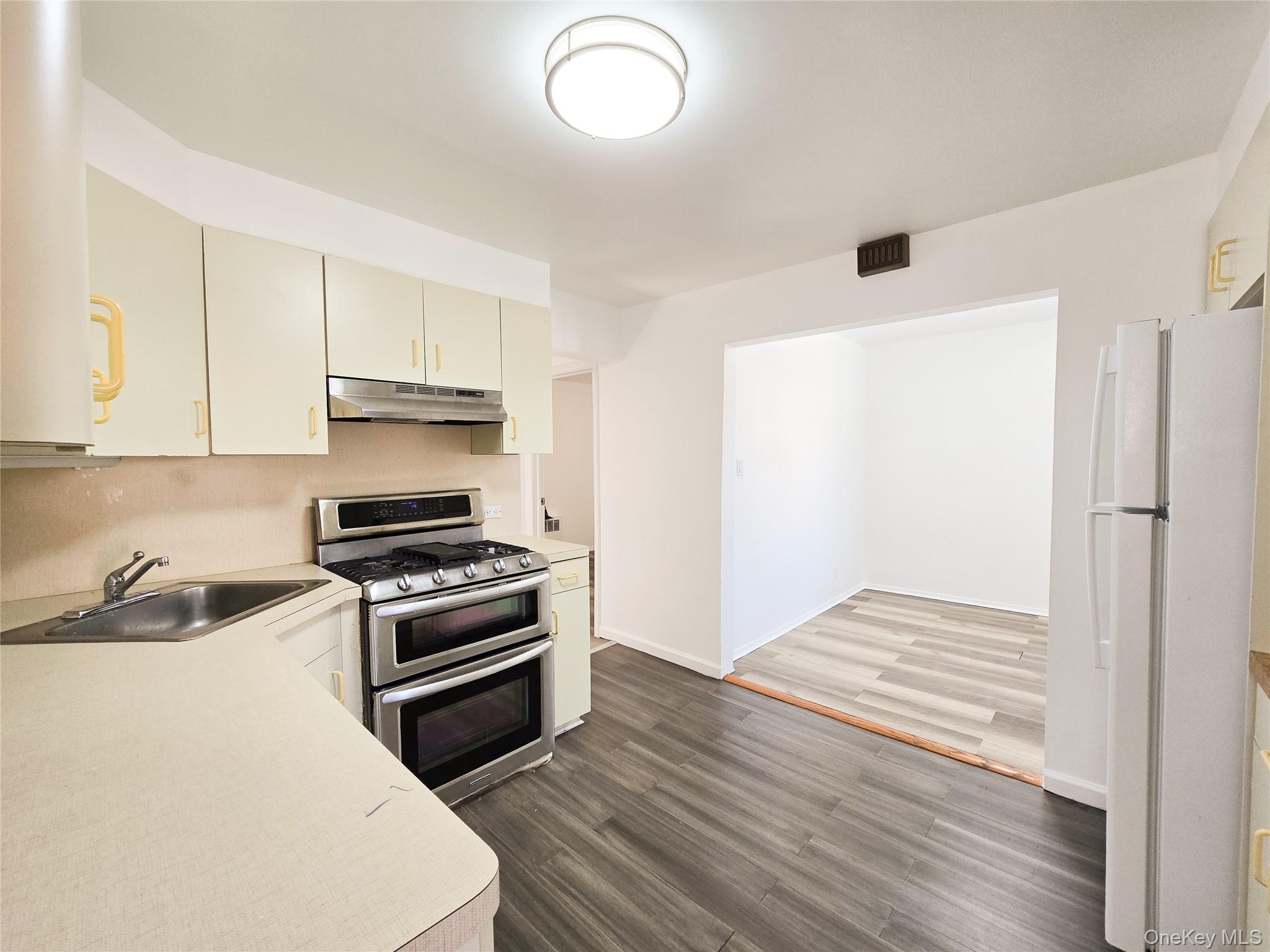 61-19 170th Street – For Sale photo 25