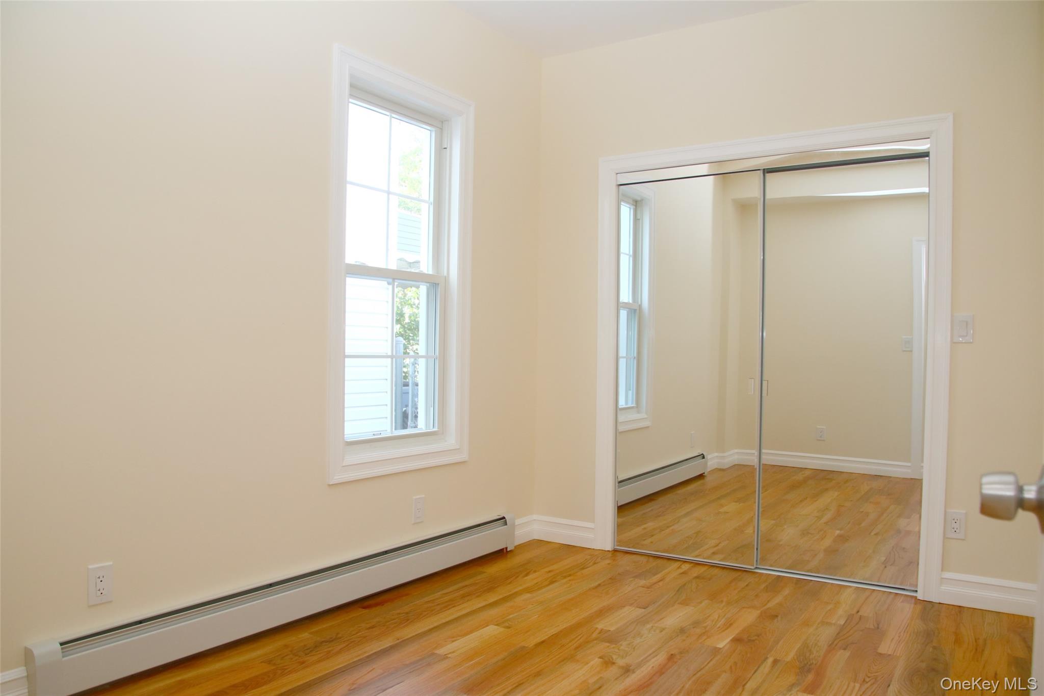 1048 E 98 Street – For Sale photo 6
