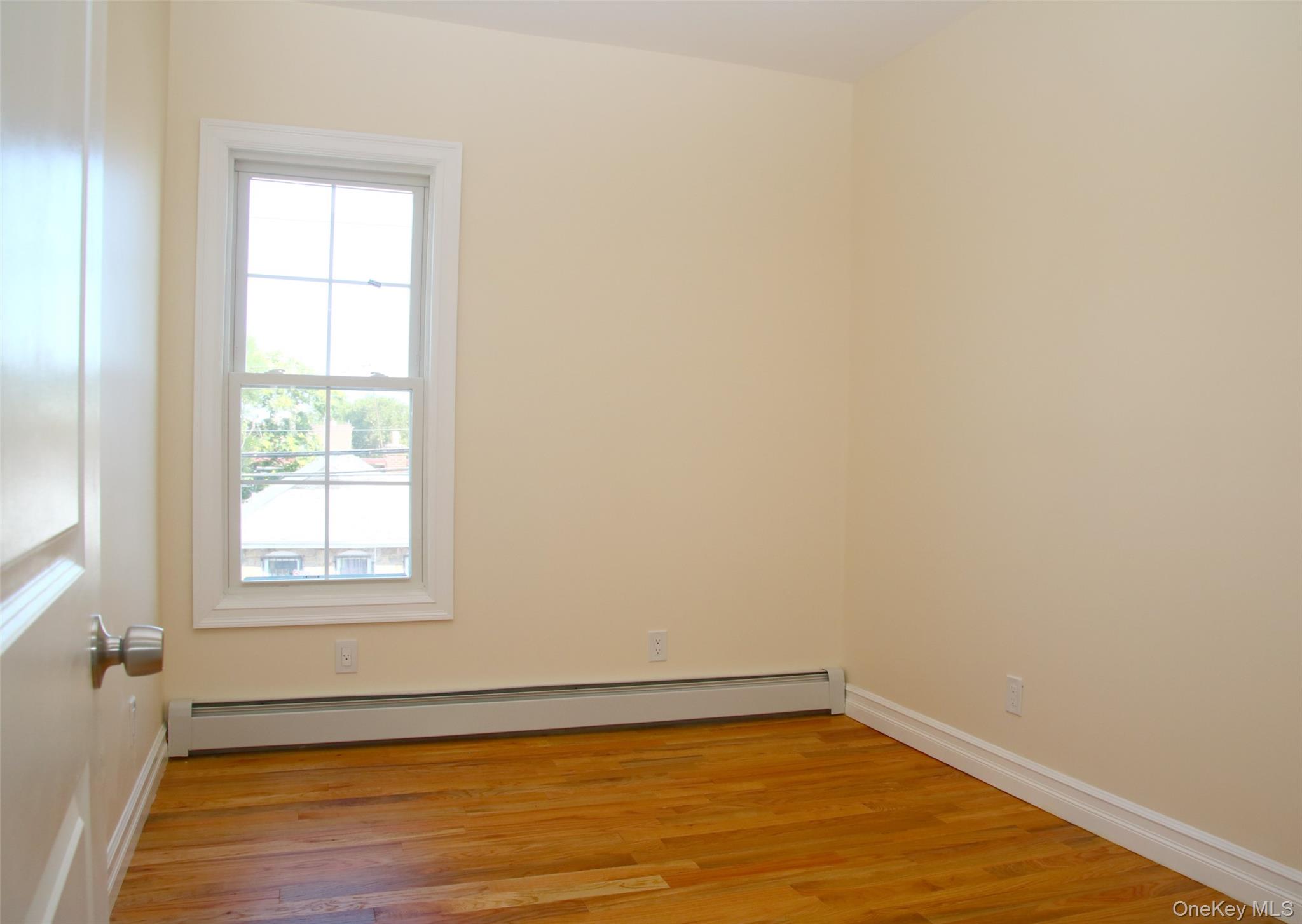 1048 E 98 Street – For Sale photo 11