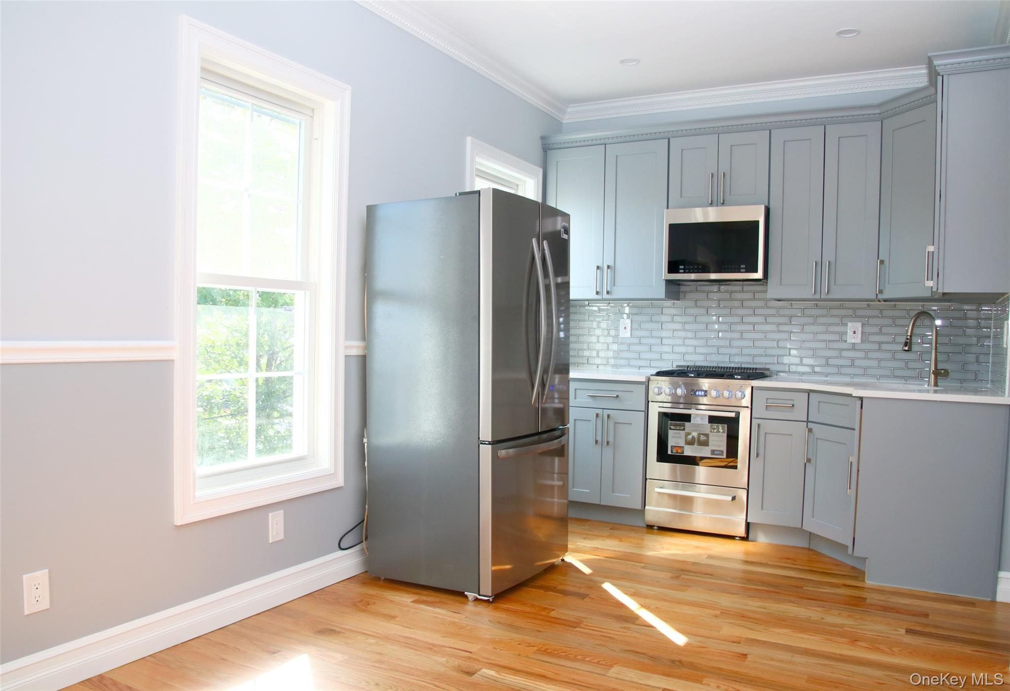 1048 E 98 Street – For Sale photo 12