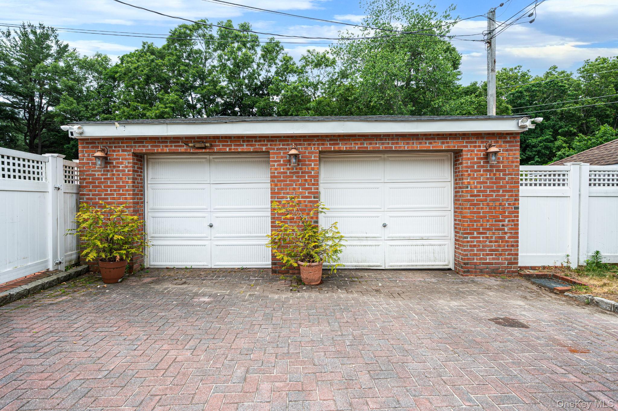 199 Dix Hills Road – For Sale photo 39