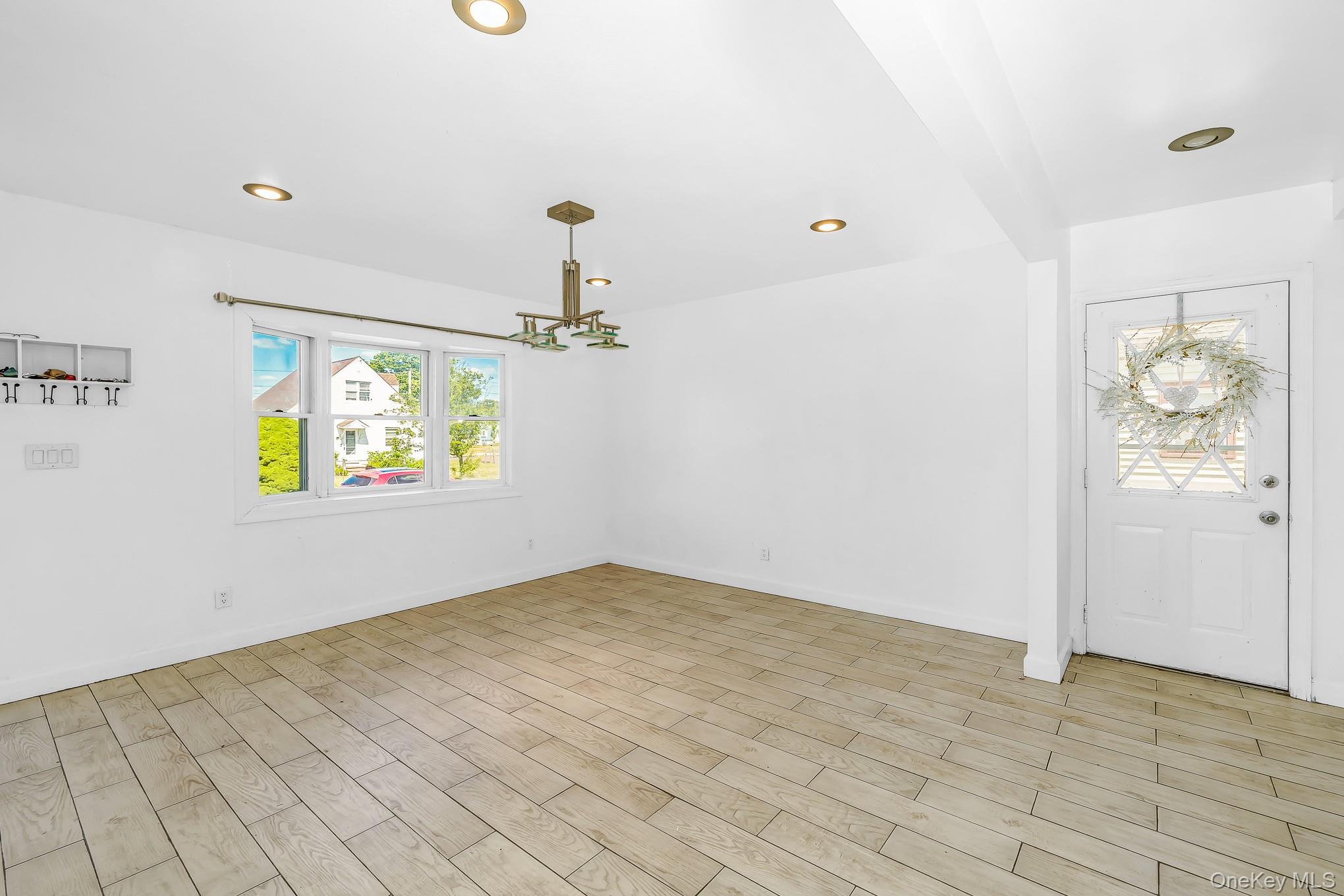 21 Lido Parkway – For Sale photo 8