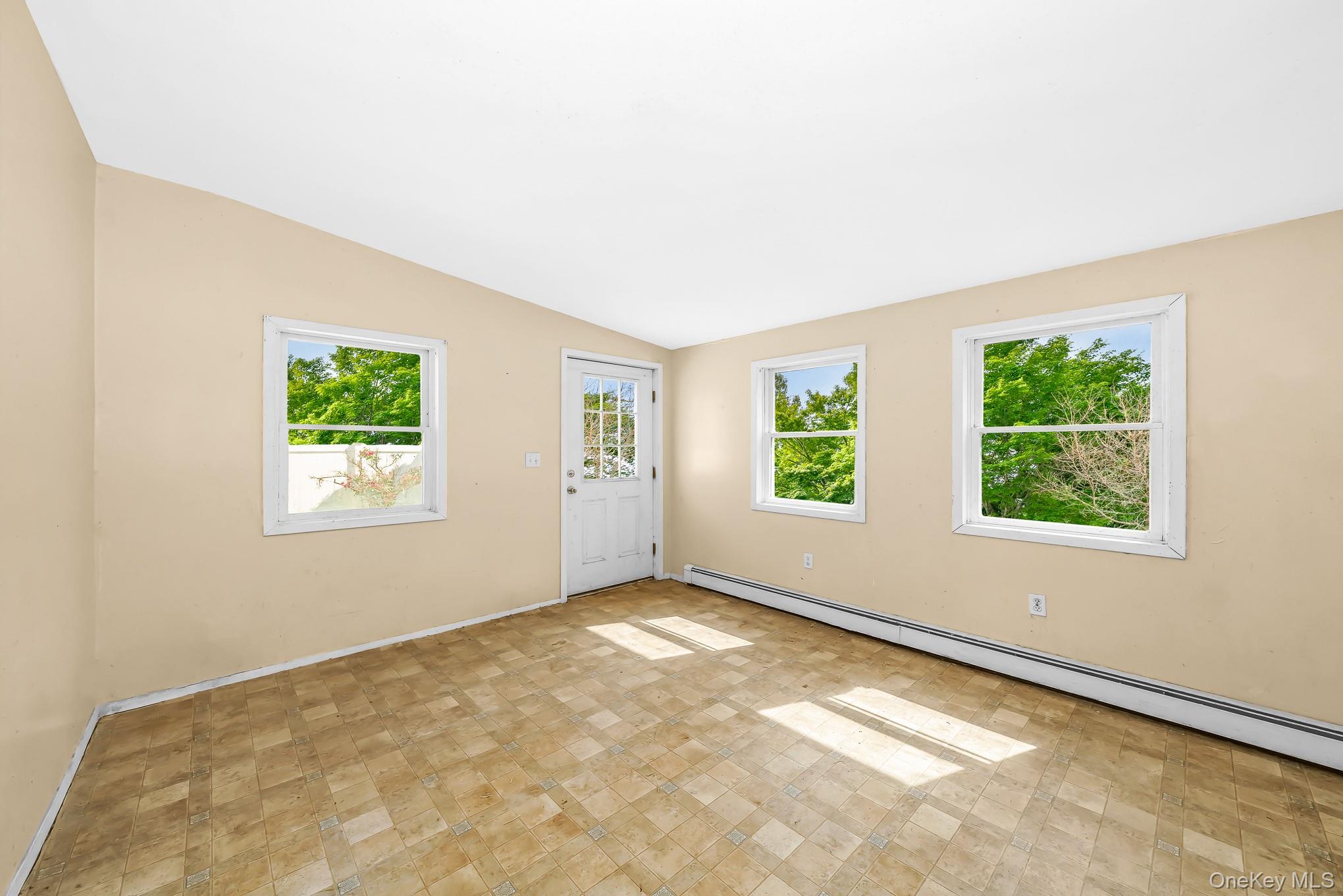 21 Lido Parkway – For Sale photo 18