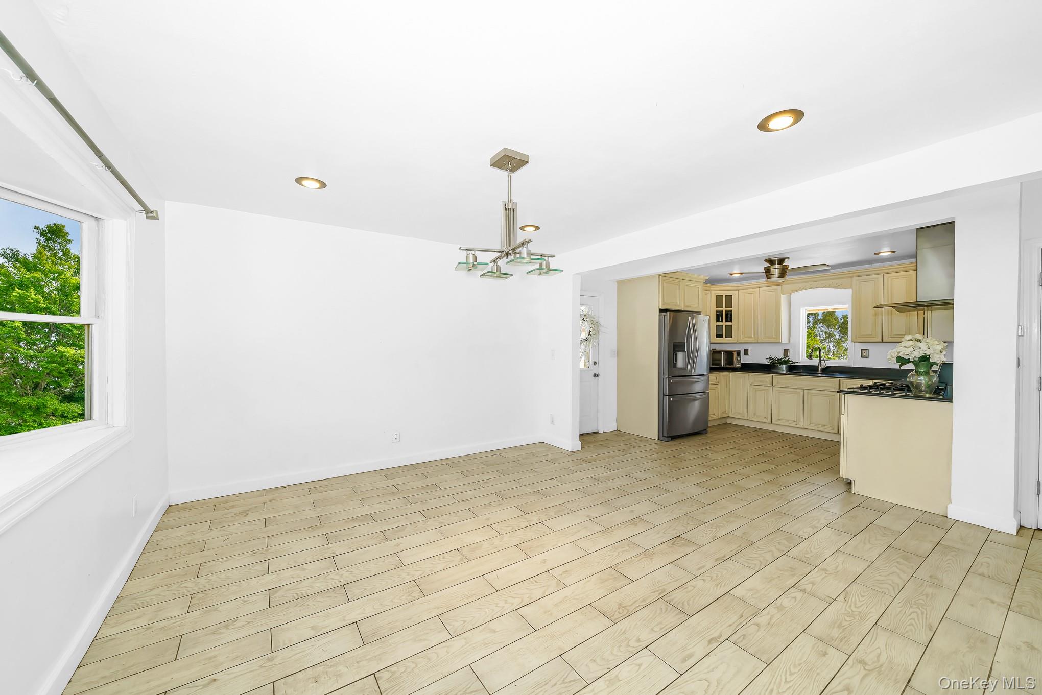 21 Lido Parkway – For Sale photo 10