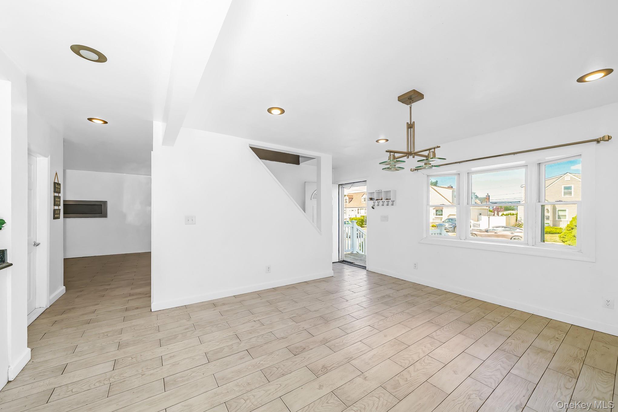 21 Lido Parkway – For Sale photo 9