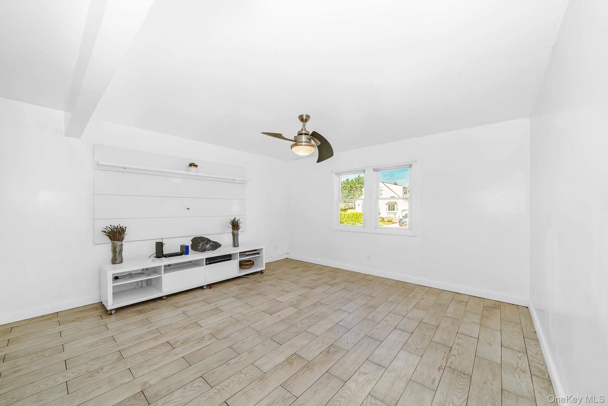 21 Lido Parkway – For Sale photo 11
