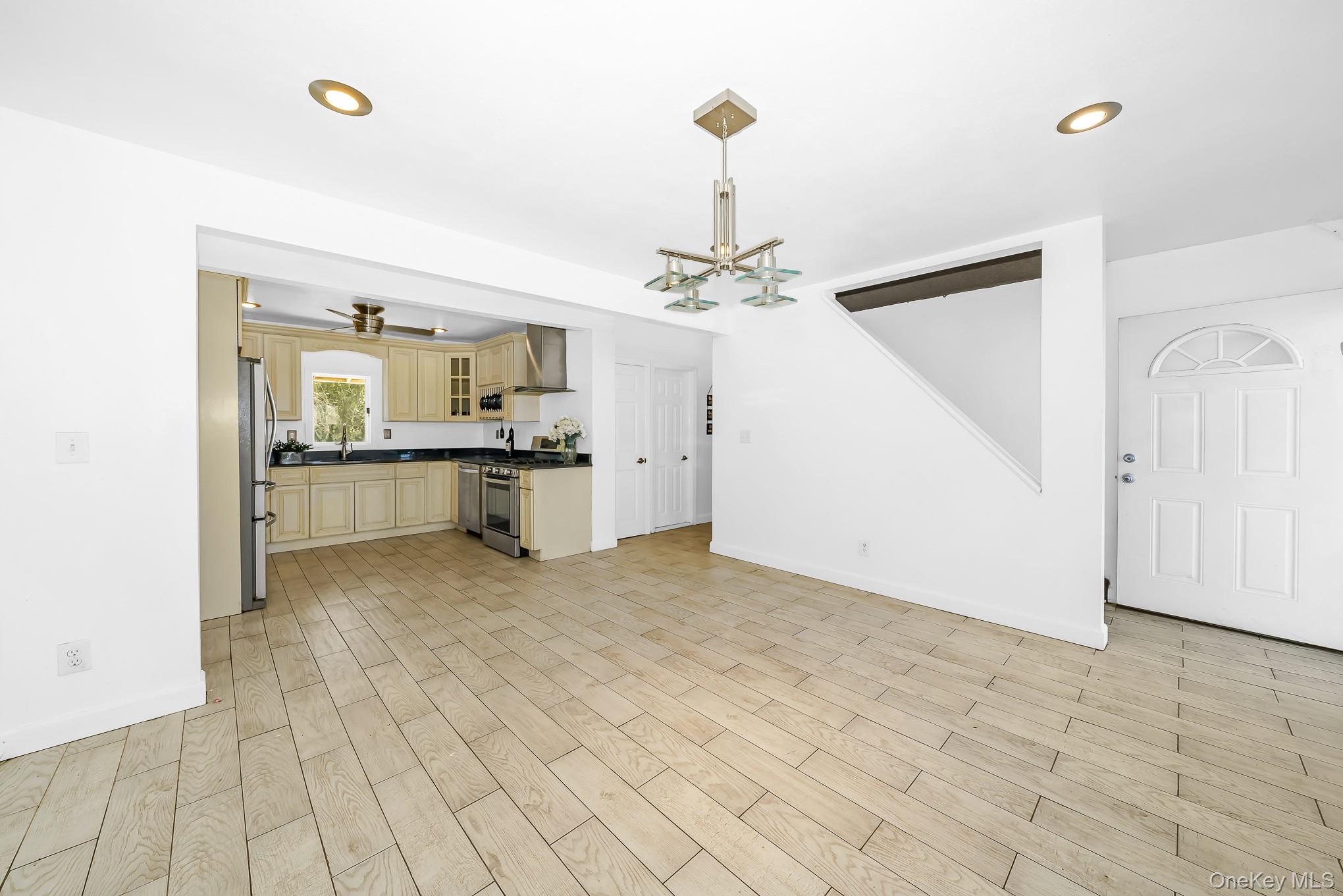 21 Lido Parkway – For Sale photo 7