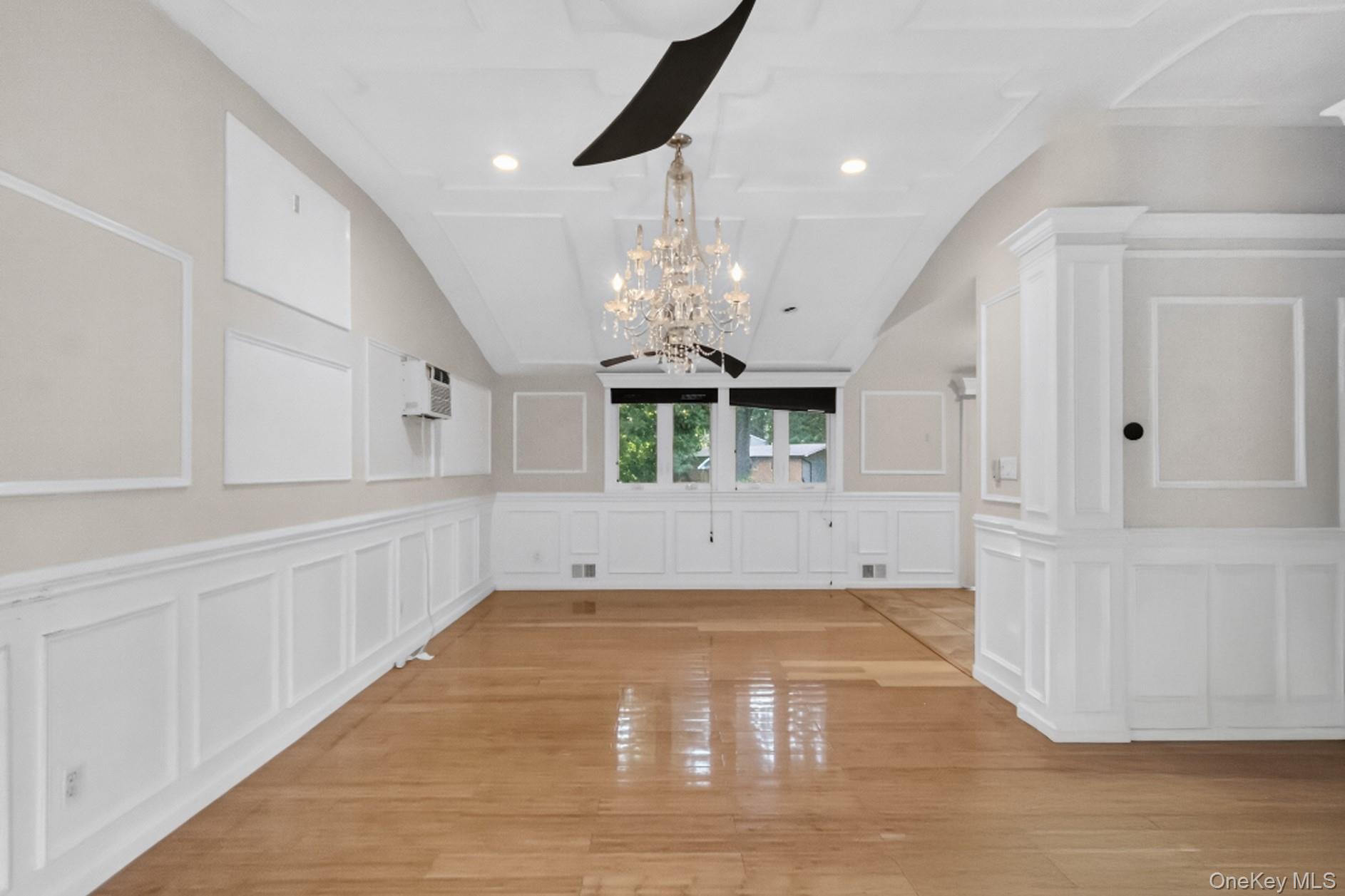 14 Branch Lane – For Rent photo 3