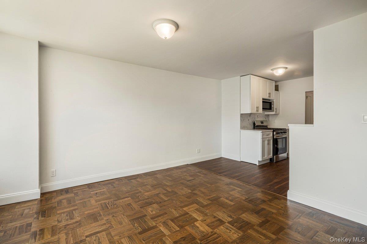166-25 Powells Cove Boulevard, Unit 6M photo 17