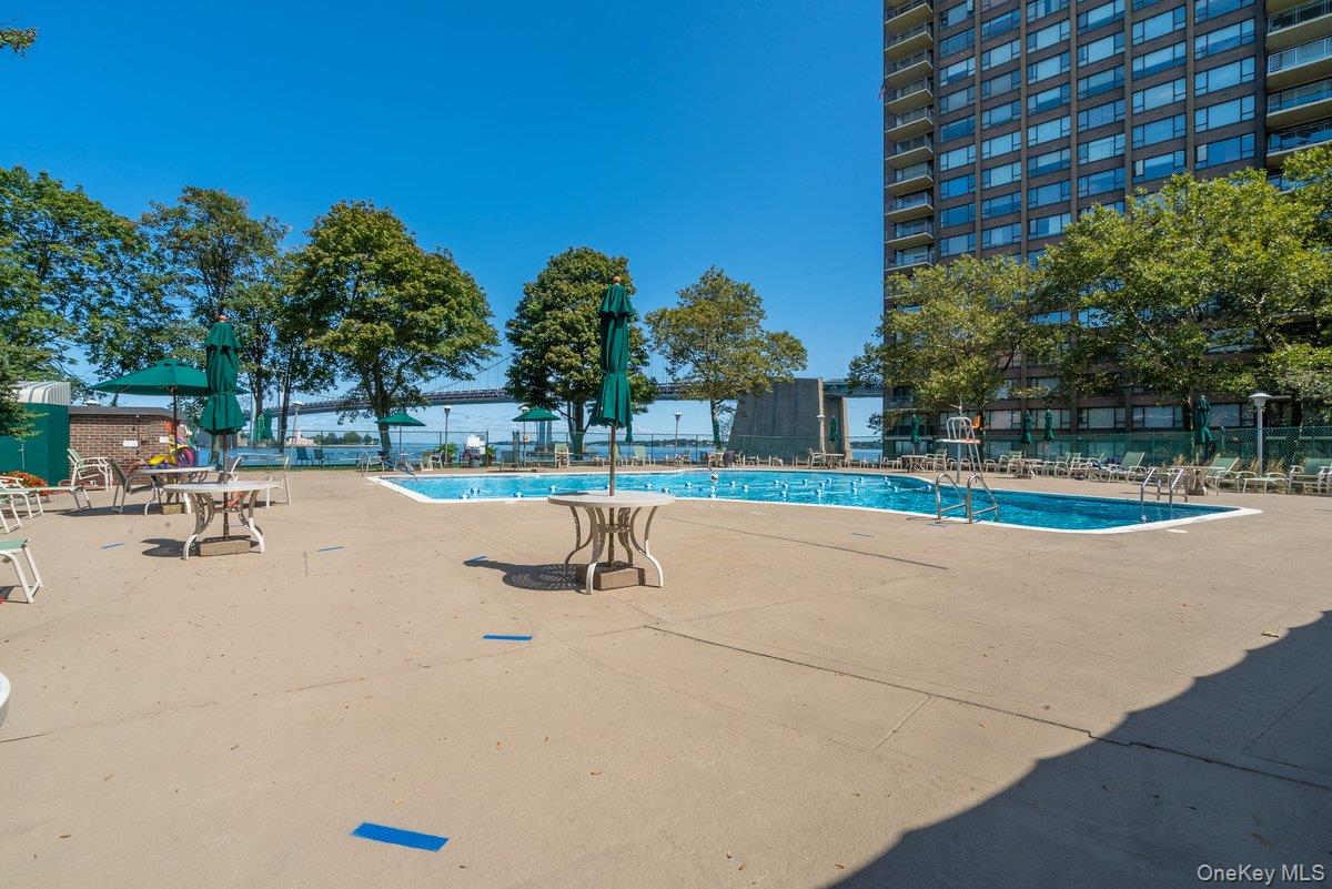 166-25 Powells Cove Boulevard, Unit 6M photo 28