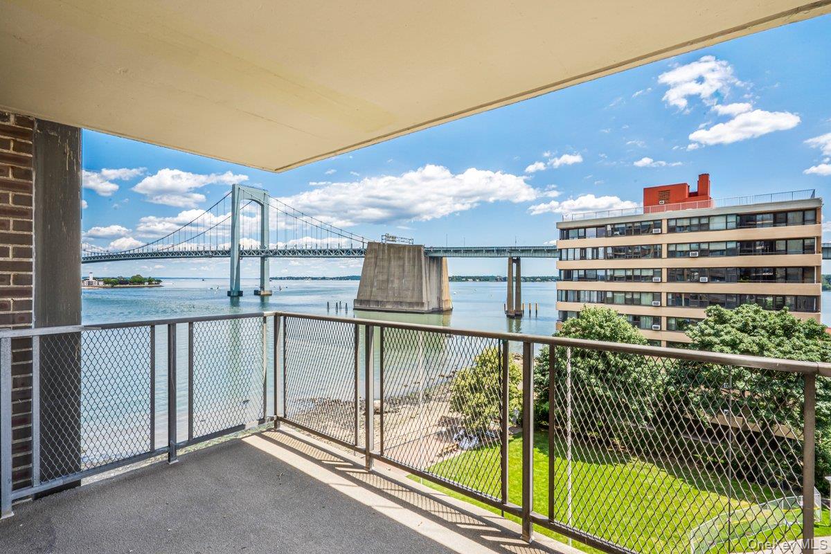 166-25 Powells Cove Boulevard, Unit 6M photo 7
