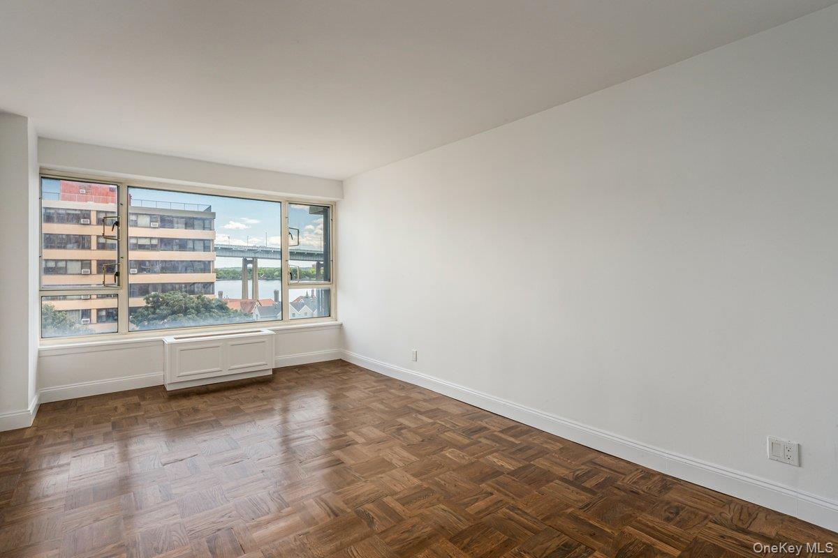 166-25 Powells Cove Boulevard, Unit 6M photo 6