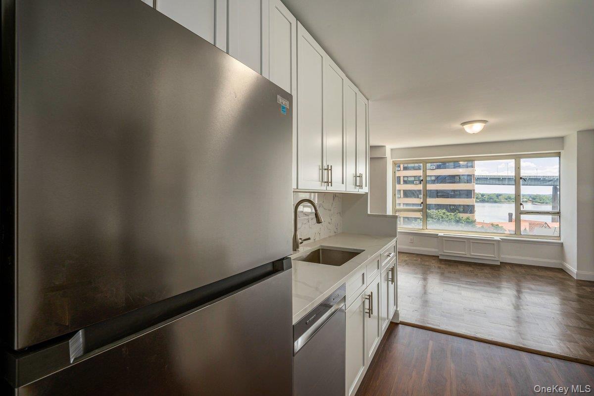166-25 Powells Cove Boulevard, Unit 6M photo 12