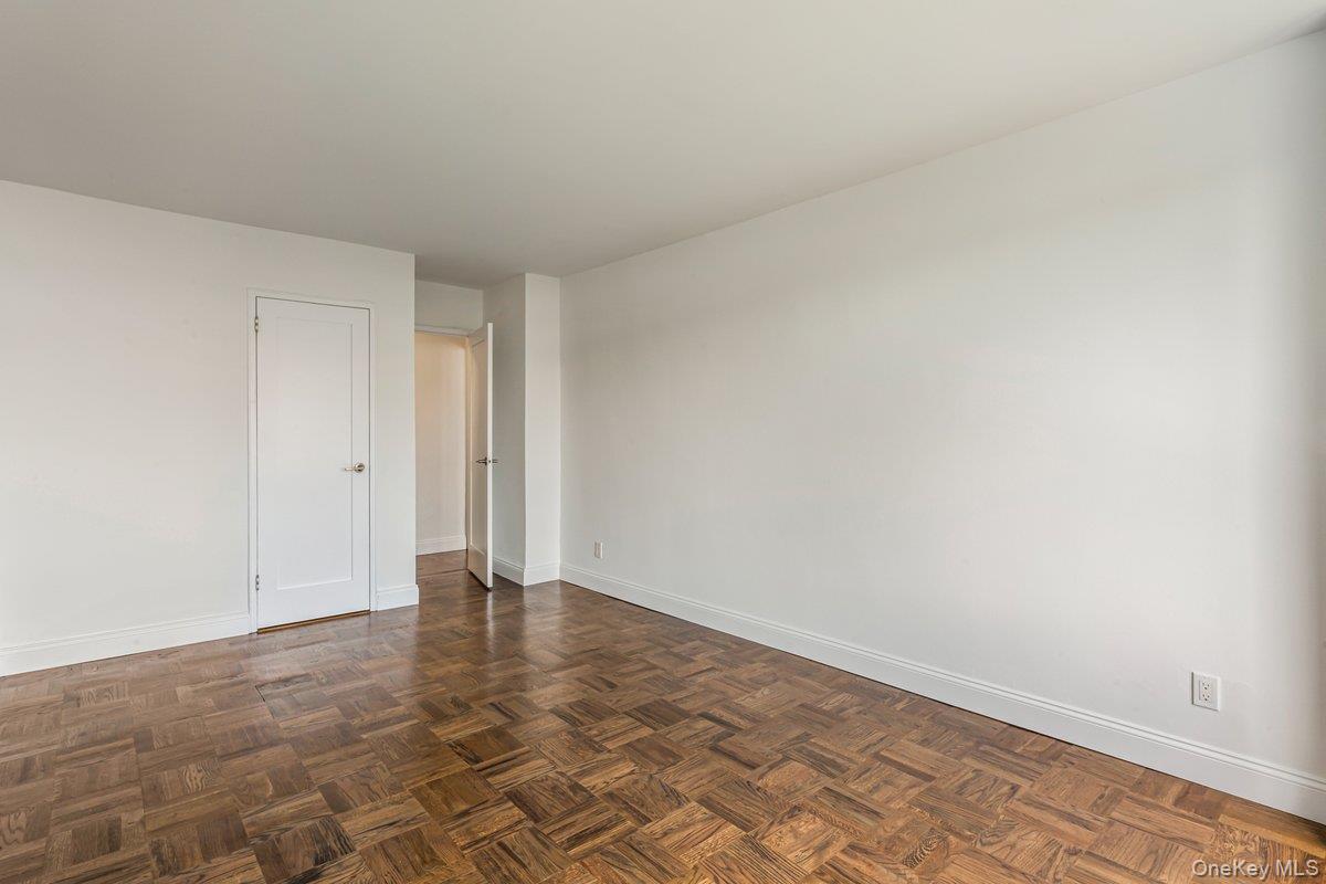 166-25 Powells Cove Boulevard, Unit 6M photo 9