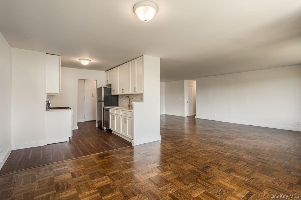 166-25 Powells Cove Boulevard, Unit 6M photo 13