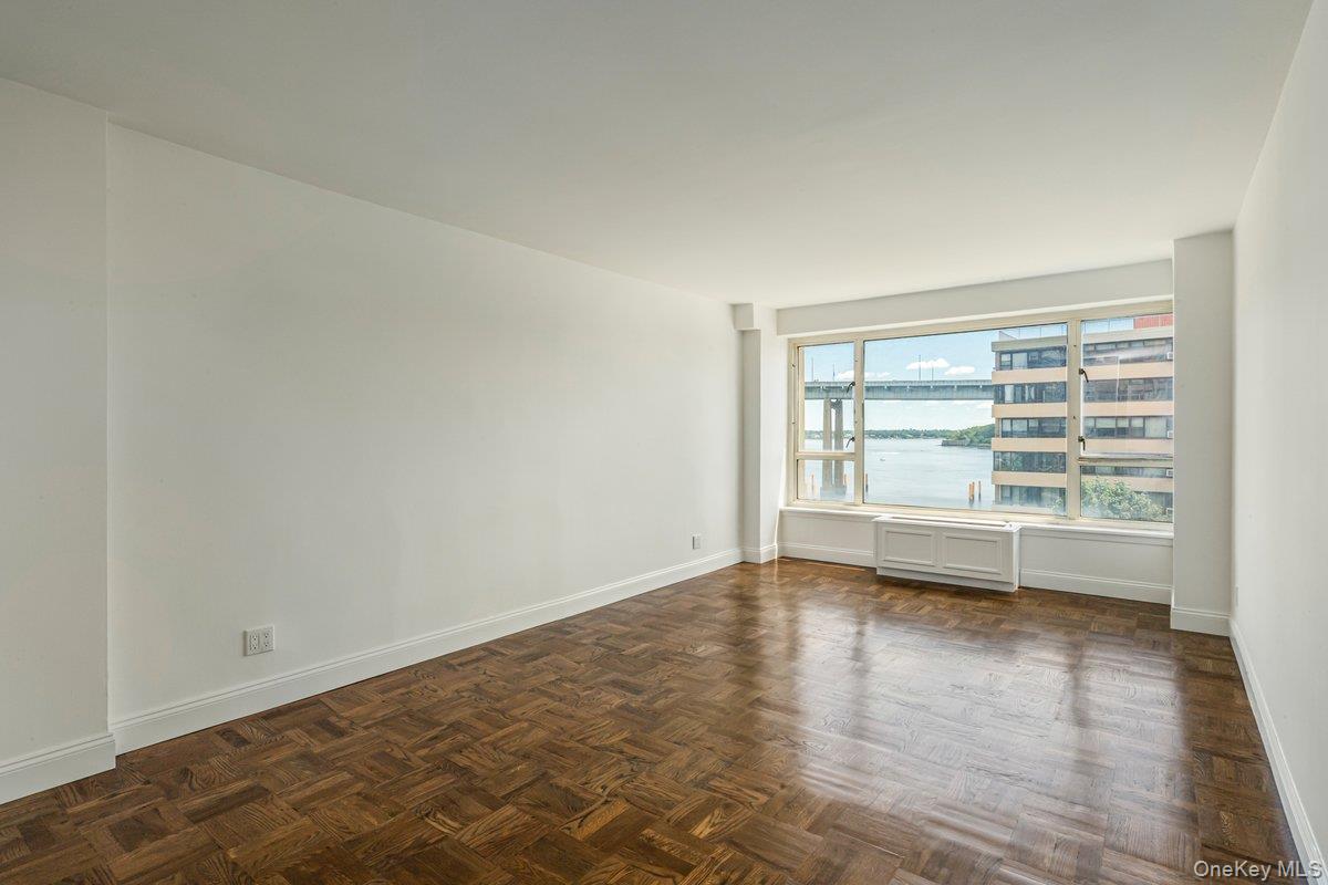 166-25 Powells Cove Boulevard, Unit 6M photo 15