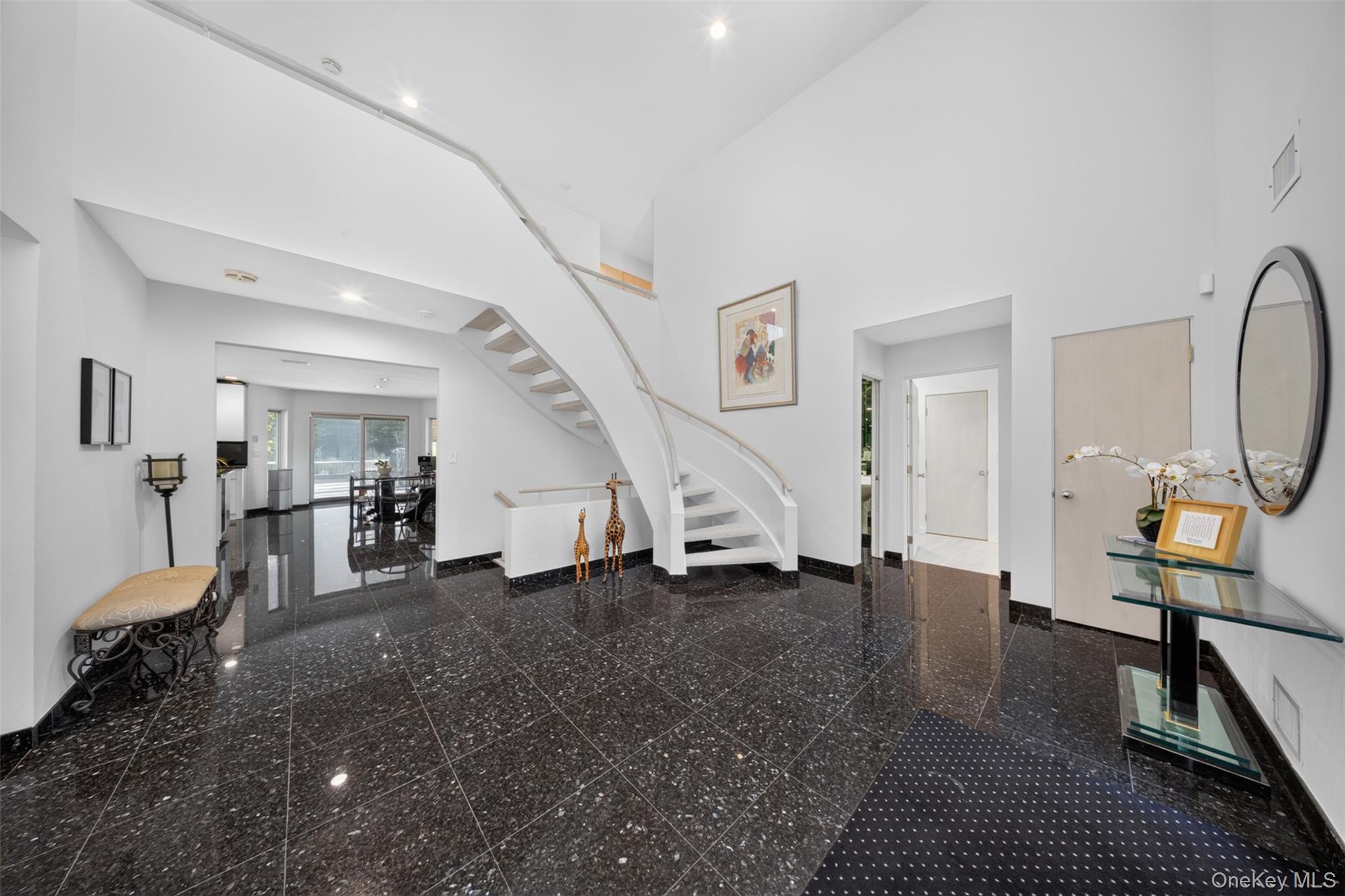 8 Victorian Lane – For Sale photo 6