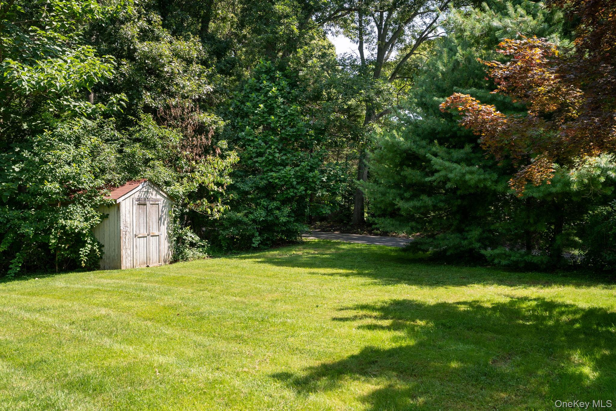 25 Brewster Avenue – For Sale photo 36