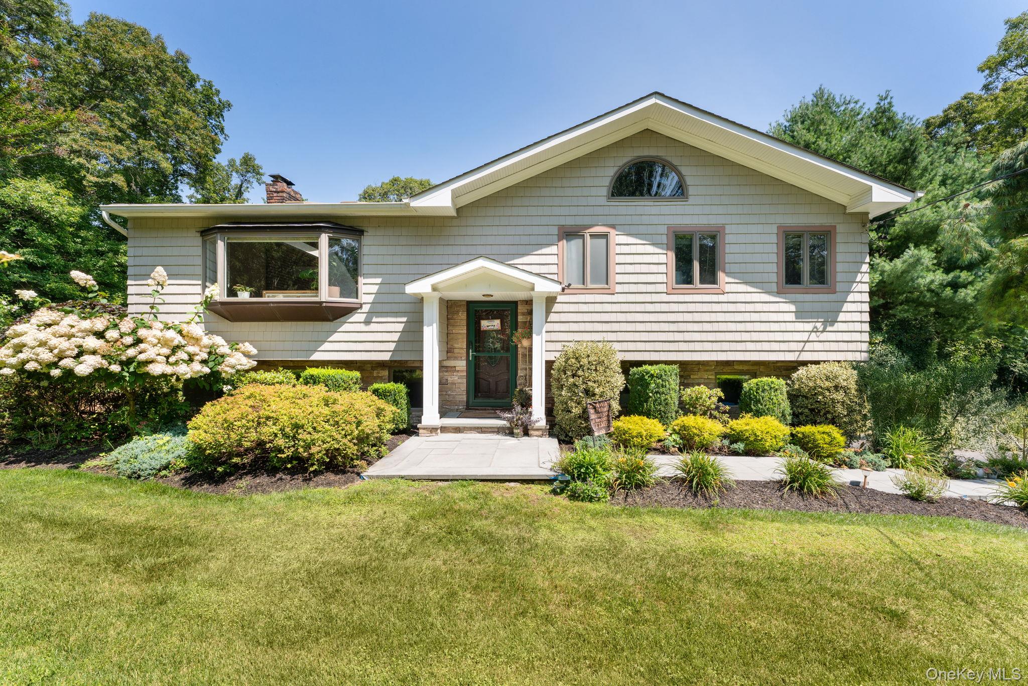 25 Brewster Avenue – For Sale photo 2