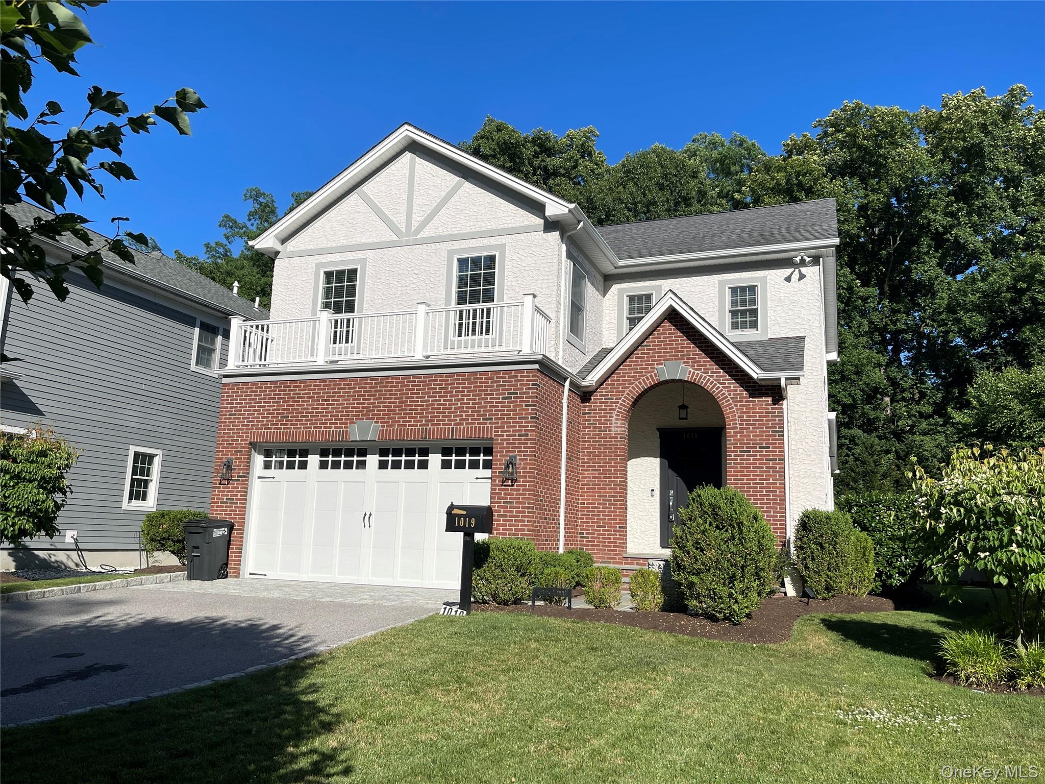 1019 Grove Street – For Rent photo 2