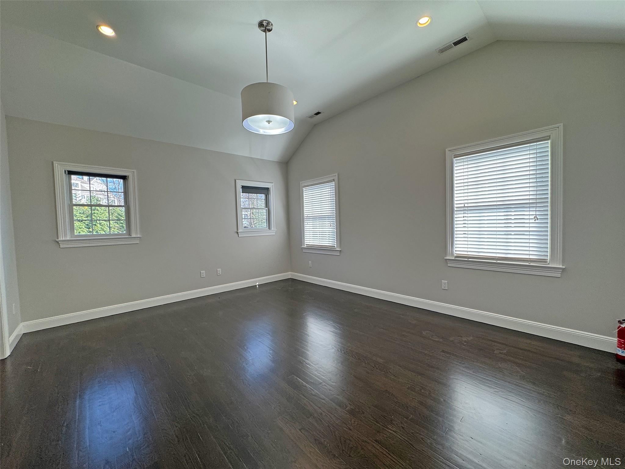 1019 Grove Street – For Rent photo 18