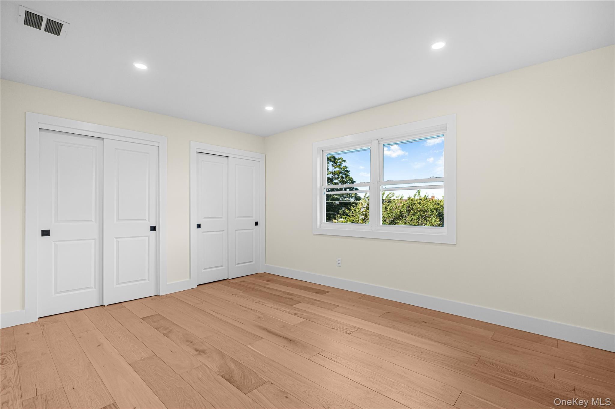 737 Flowerdale Drive – For Sale photo 14