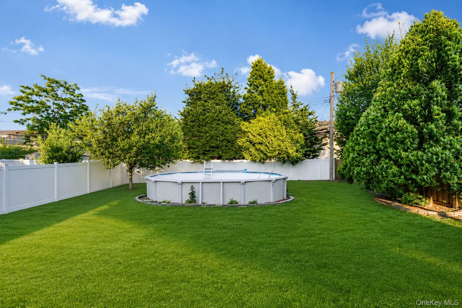 737 Flowerdale Drive – For Sale photo 23
