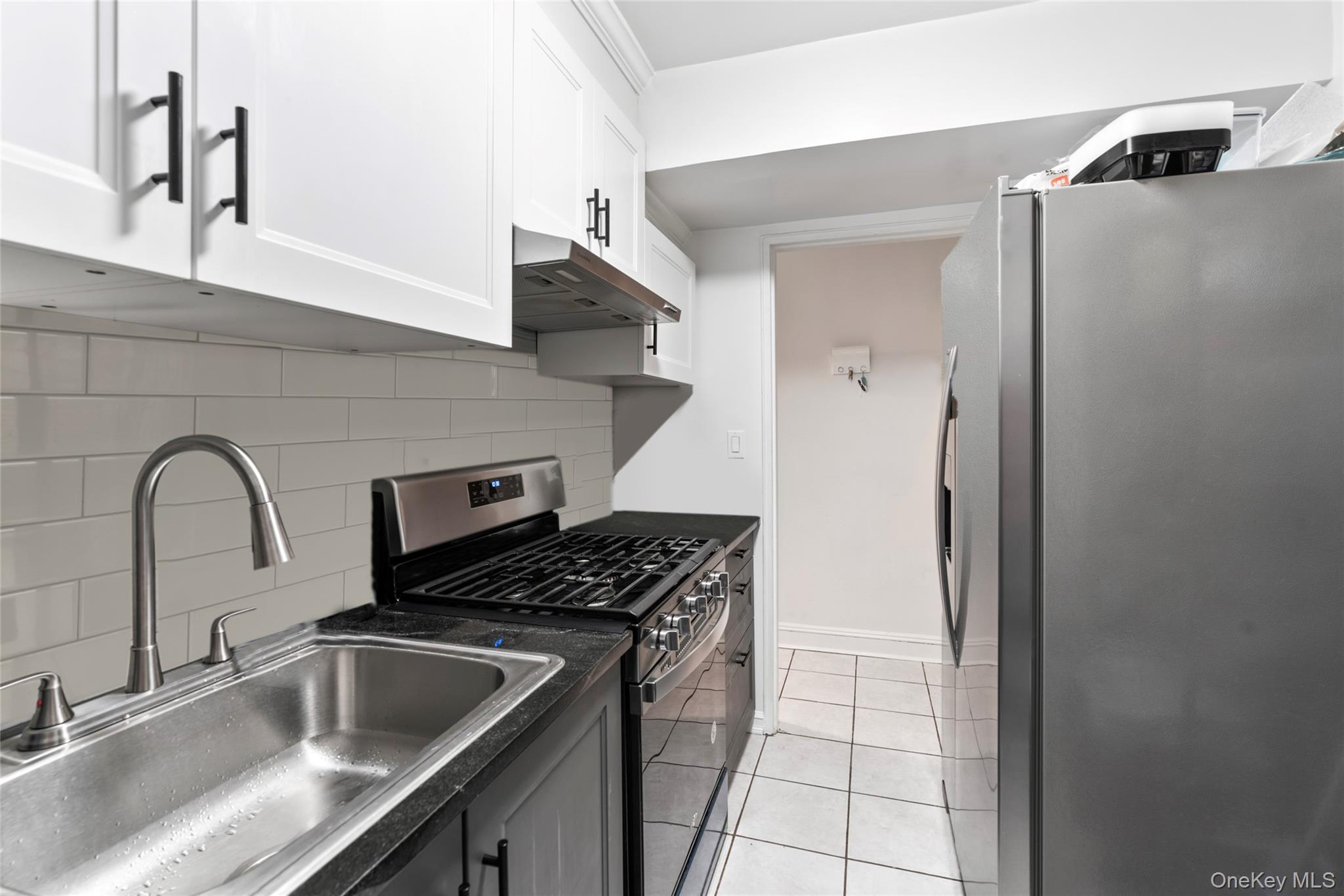 88-12 151 Avenue, Unit 4B photo 8