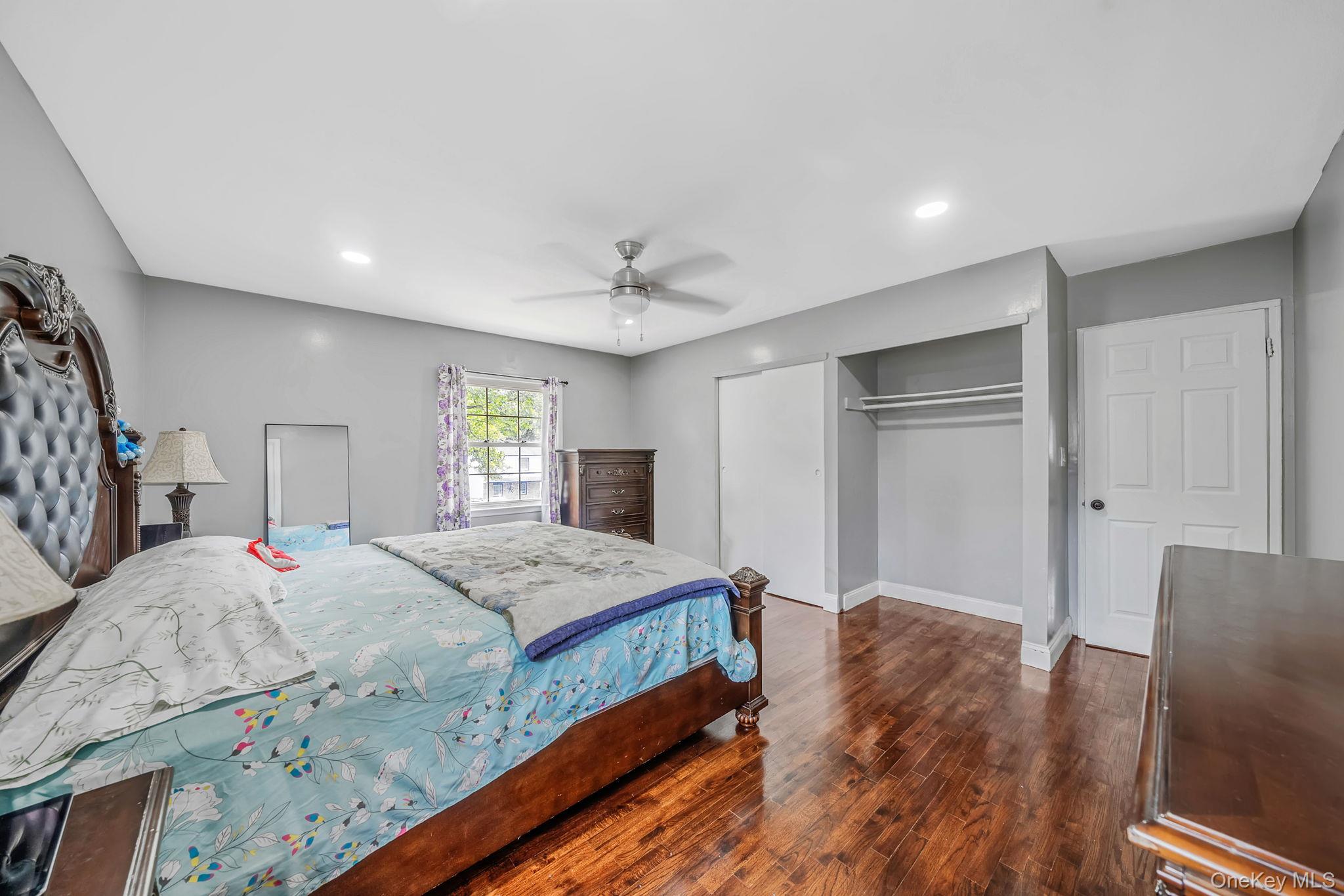 23 Essex Drive – For Sale photo 25