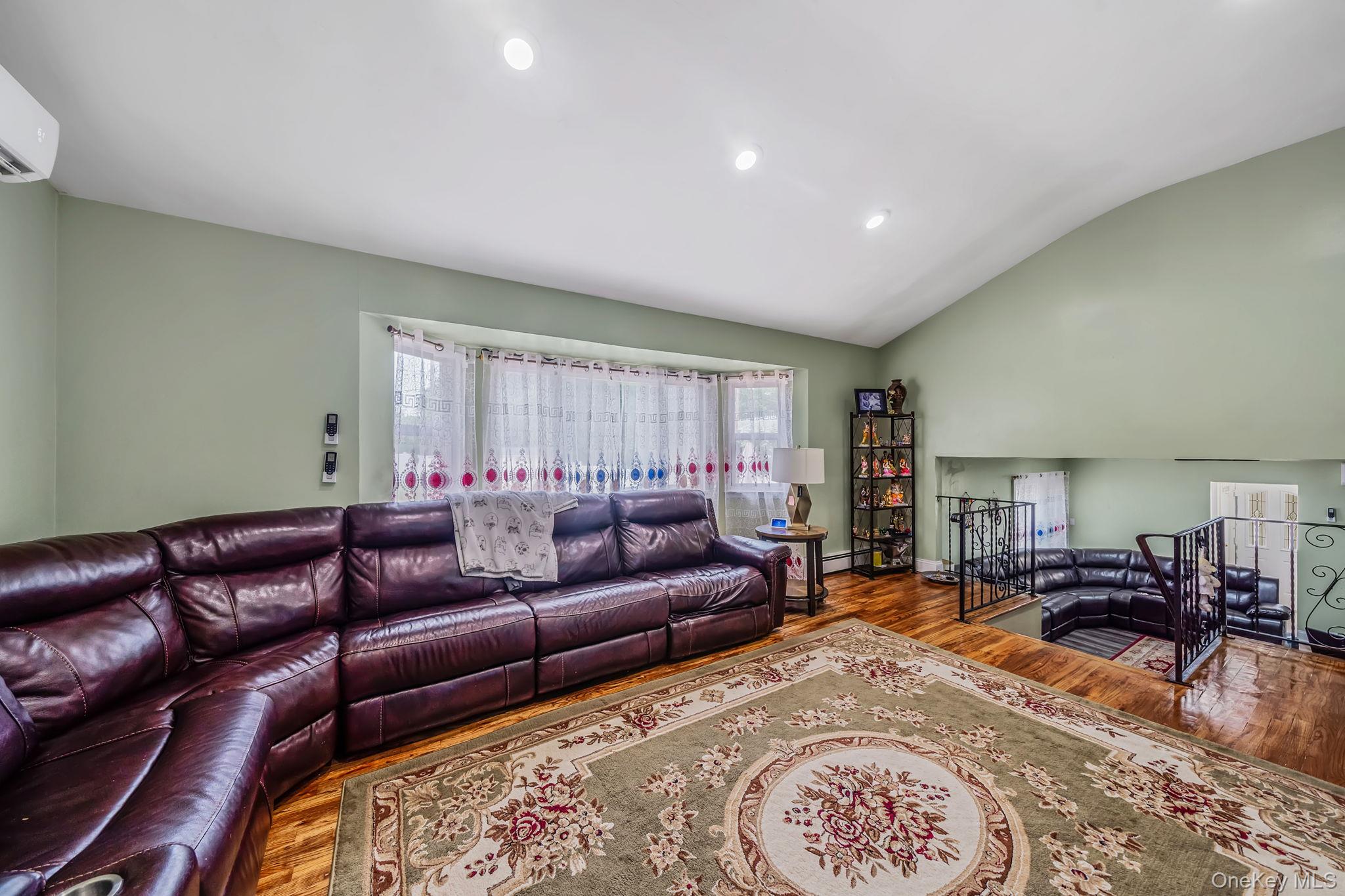 23 Essex Drive – For Sale photo 22